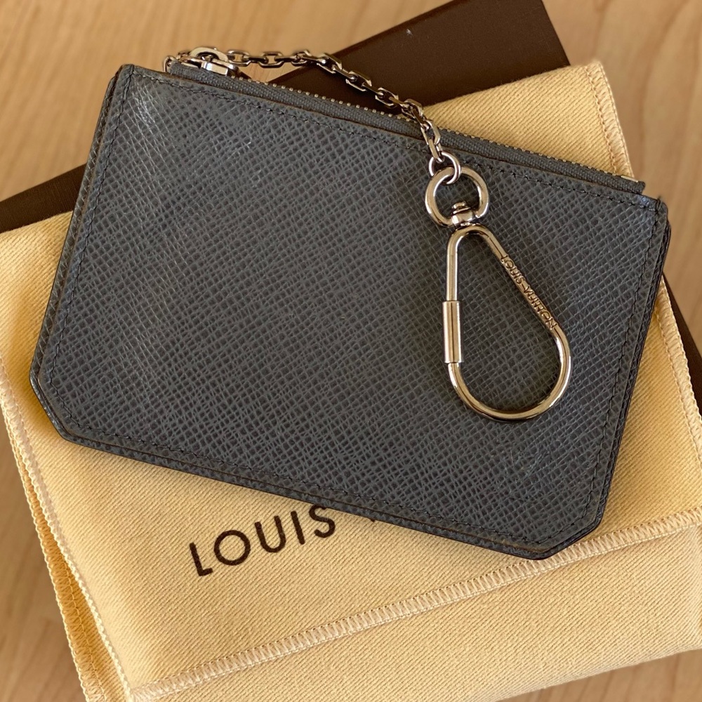 Louis Vuitton grey taiga leather key pouch